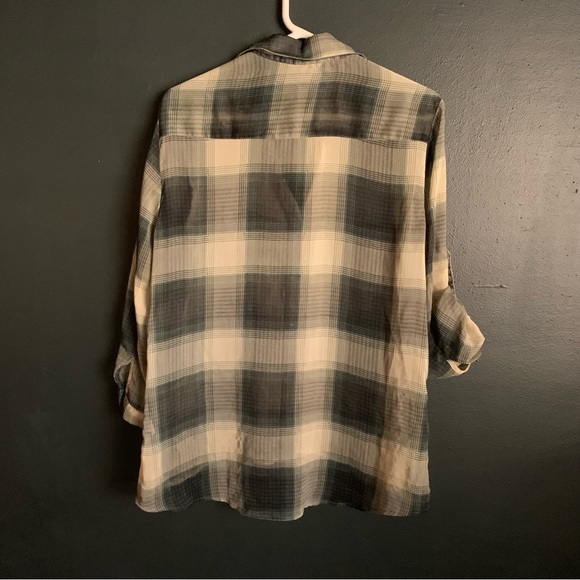 Women’s Button Down Longsleeve Shirt Size Small - Picture 2 of 6